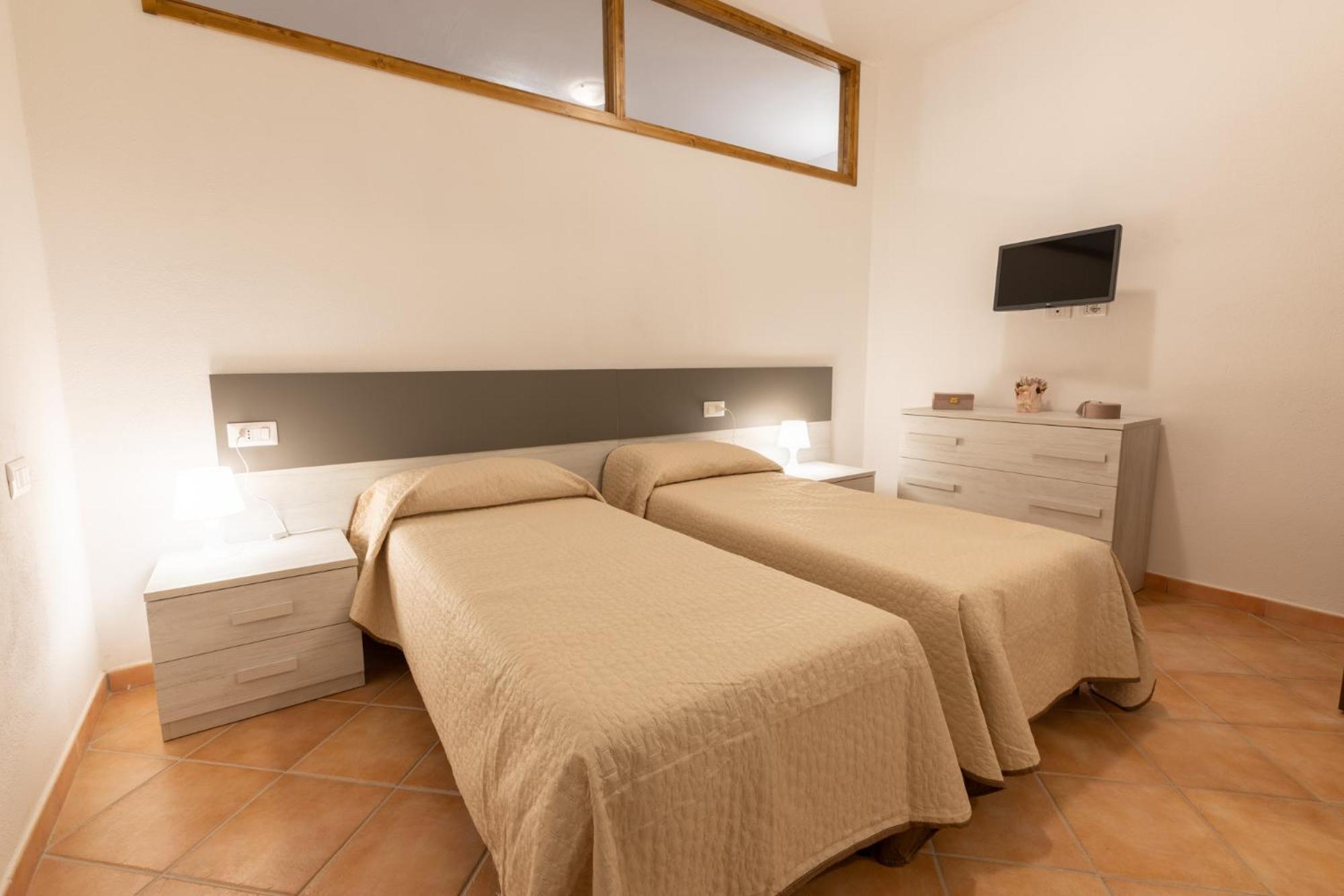 Nuovi Appartamenti Tri E Bilocali In Residence Con Piscina A Porto Cervo 800Mt Mare ลิเชียดิวักกา ภายนอก รูปภาพ