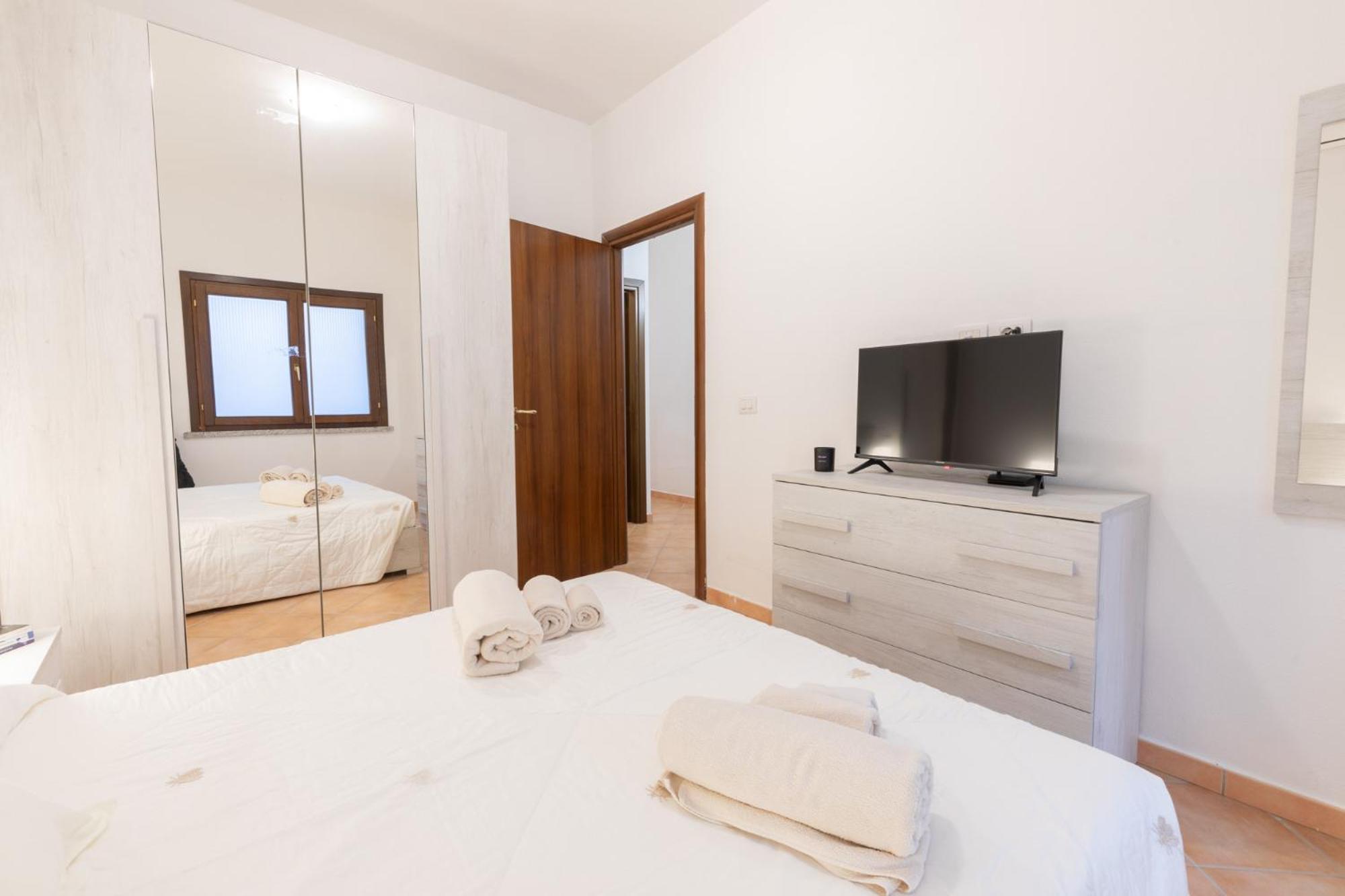 Nuovi Appartamenti Tri E Bilocali In Residence Con Piscina A Porto Cervo 800Mt Mare ลิเชียดิวักกา ภายนอก รูปภาพ